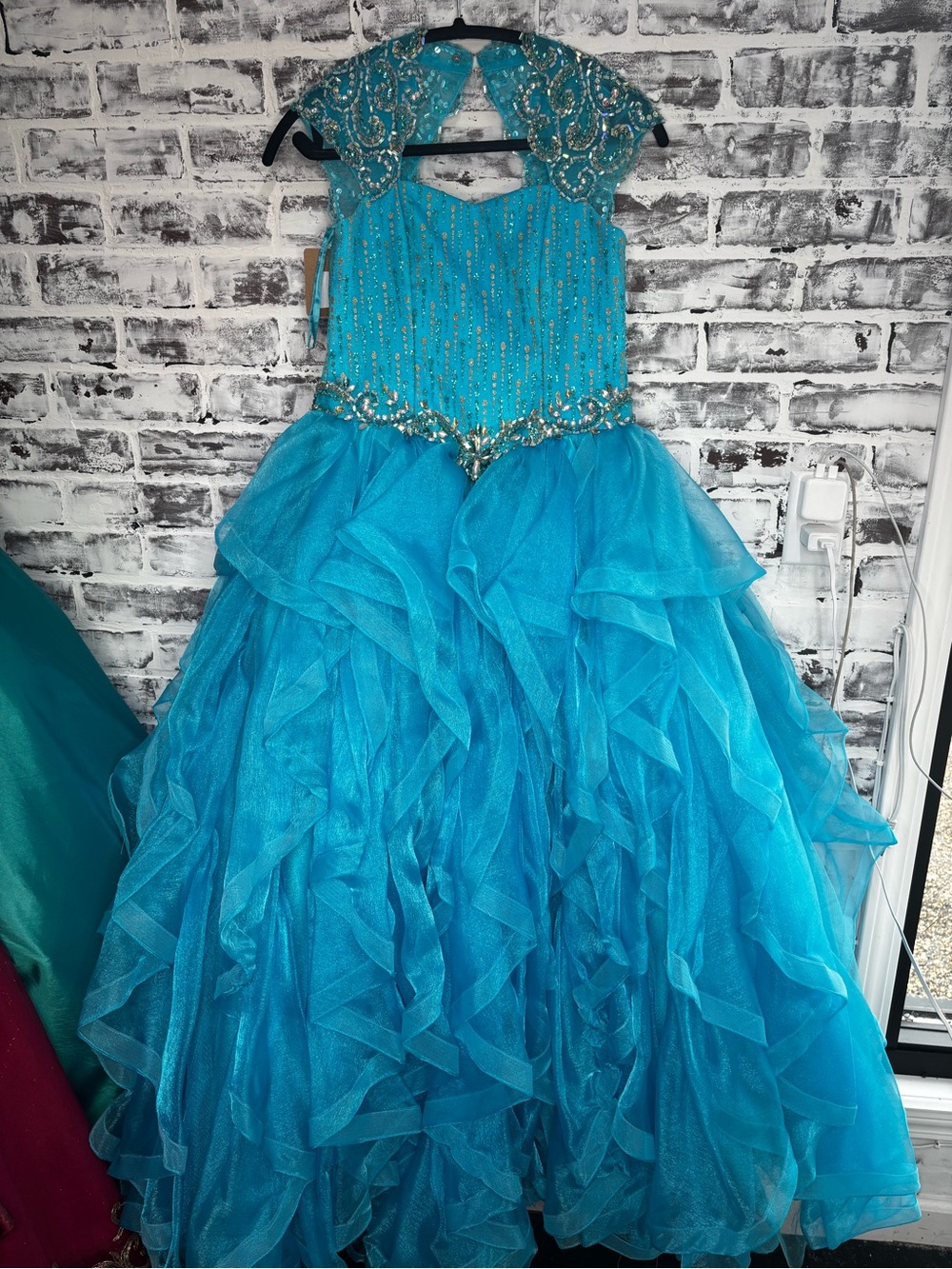 Girls size 10 corset back pageant dresTurquoise ruffle